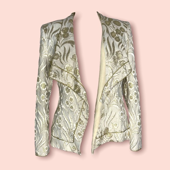 Lily & Taylor Jackets & Blazers - LILY & TAYLOR gold and cream long sleeve jacket *